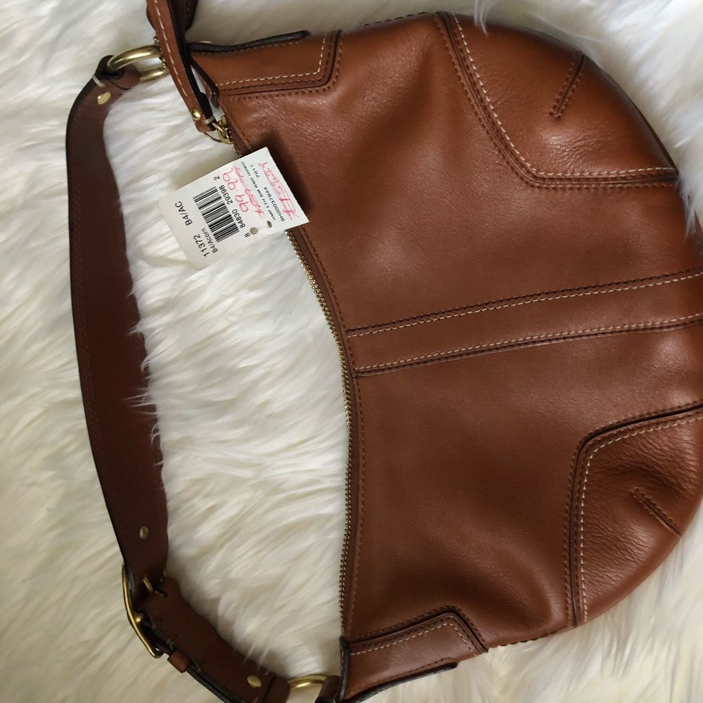 NWT-Coach hampton leather small round hobo